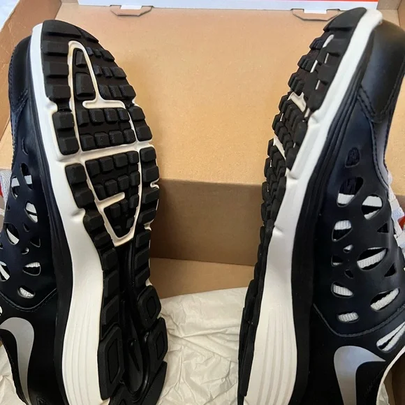 Nike Women’s Black Dual Fusion 2 Running Shoes Size 8 NEW 🔥 - Picture 5 of 8